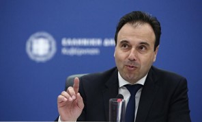 Ο Παπαστεργίου "σκότωσε" τα δυο πιο "δημοφιλή" πιστοποιητικά των Ελλήνων